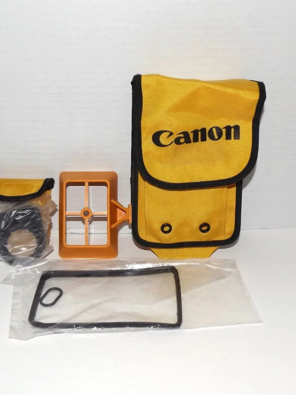 Vintage Canon AS-6 Aqua Snappy 35mm Underwater Film Camera Kit Read Desc.